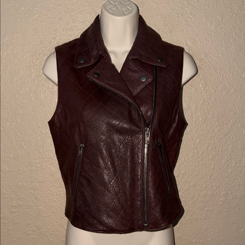 $755 Sz XS Theory Madrigal Burgundy Quilted Leather Vest